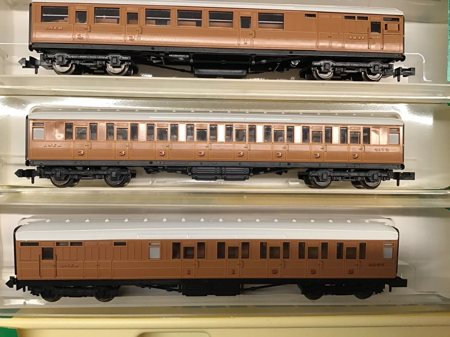 Trix Modelleisenbahnen: MINITRIX ENGLISCHER ZUG – Gebraucht aus Männedorf von Modellbau-wyss 2