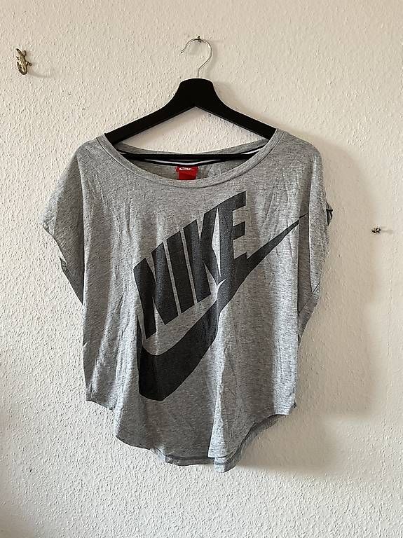 T-shirt: Nike T-Shirt – Usato da Biel/Bienne venduto da flu_6hgp