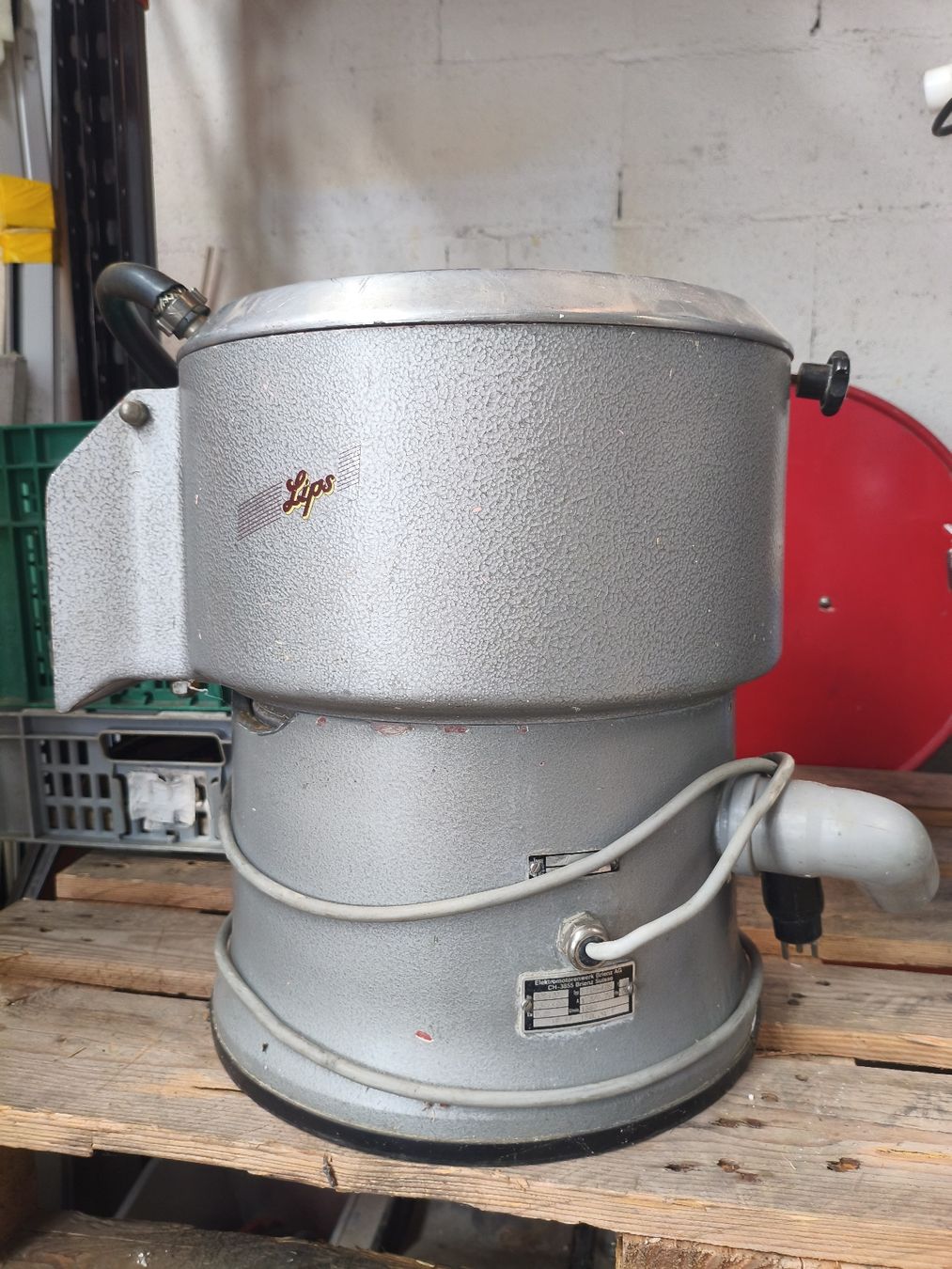 Toutes les machines: eplucheuse à patate Lips – D'occasion à Yvonand par jmp_2hbr 2