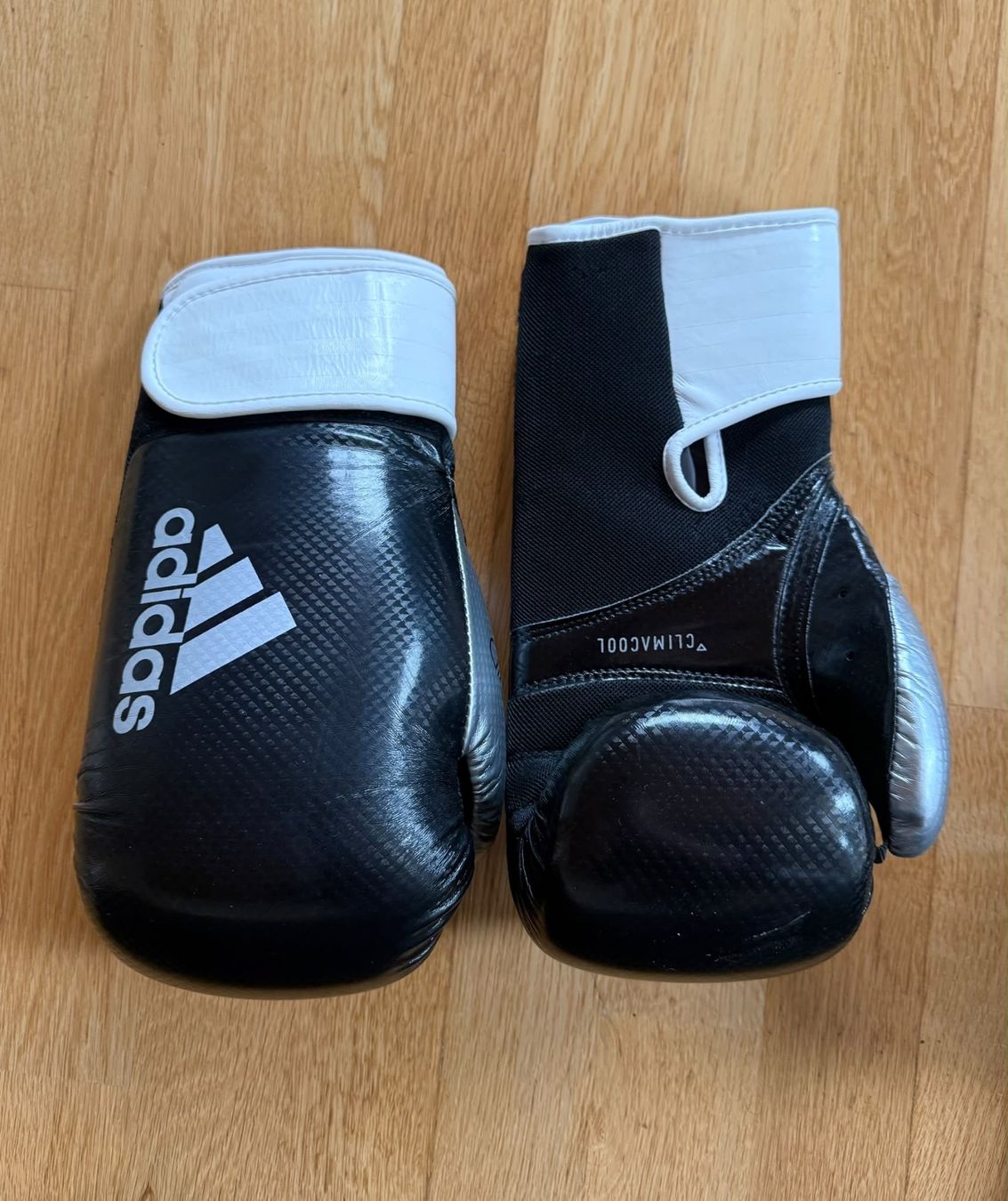 Sacchi da boxe: Adidas Boxset – Boxsack mit Boxhandschuhen – Usato da Neudorf venduto da gas_l5pm 2