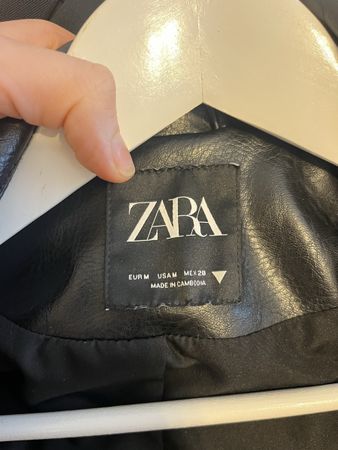 Zara Jacke in Lederoptik, Grösse M, Top Zustand! Ganz neu