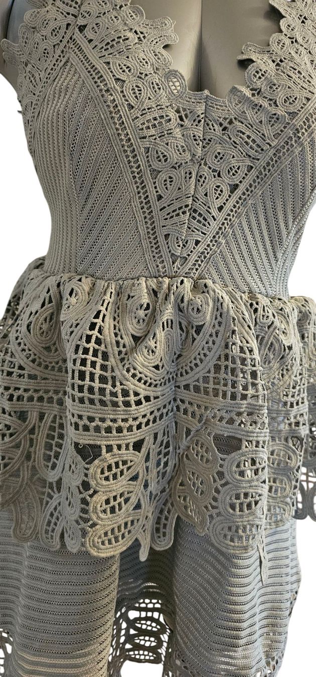 Vestiti: Spitzenkleid grau Gr. M – Usato da Langenthal venduto da SecondChanceShop 1