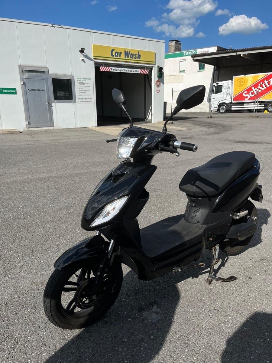 Scooters: Sky 3 E Roller – Gebraucht aus St.gallen von nur_9rj9 1