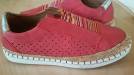 Chaussures rouges grandeur 37