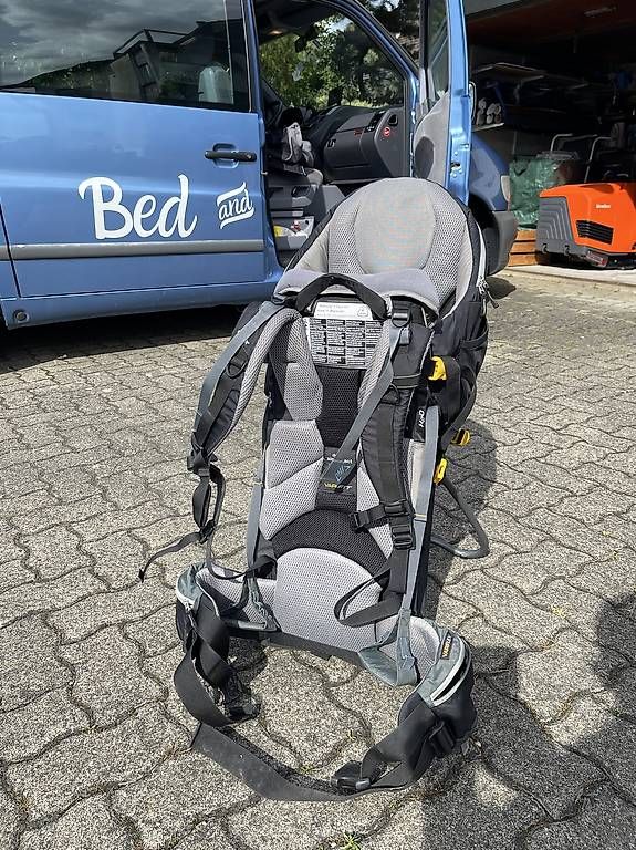 Deuter Zaini: DEUTER Kindertrag-Rucksack wie neu – Usato da Uttwil venduto da buob01 1
