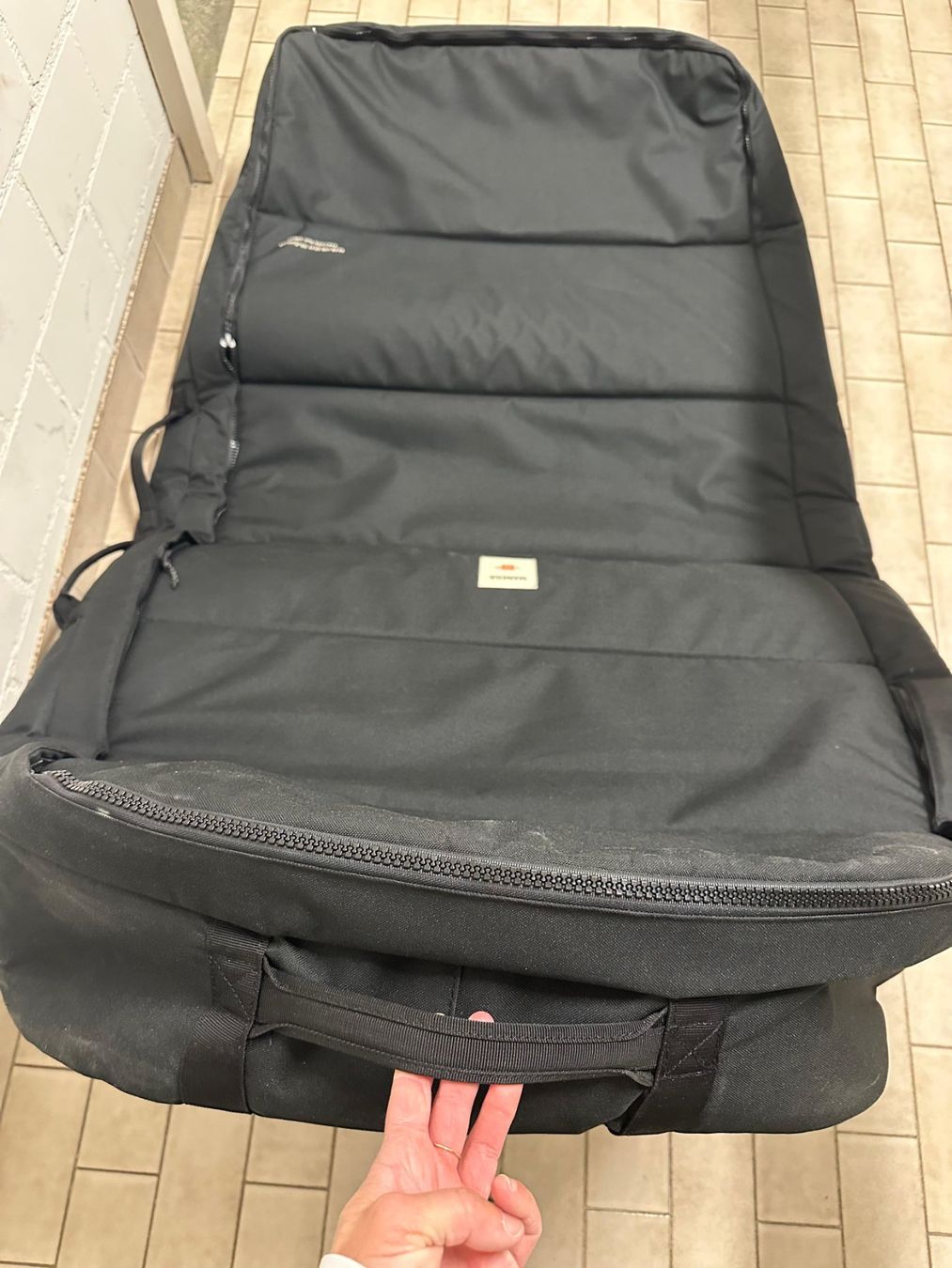 Borse: Manera Wingfoil Bag Wheels – Usato da Arosa venduto da Fara8 3