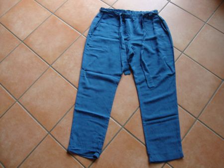 Damen Hose blau Gr. 42/44 NEU