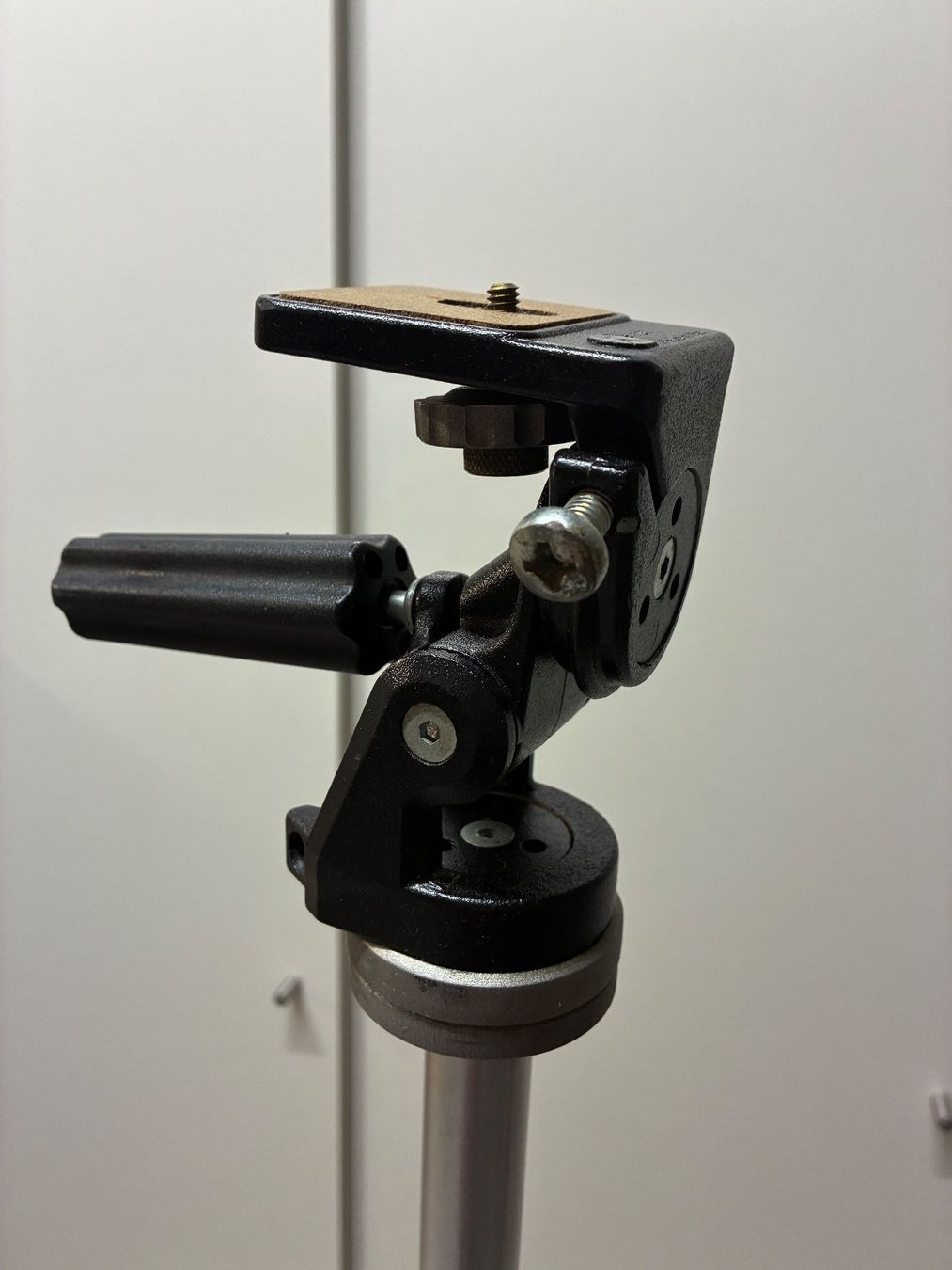 Manfrotto Stative & Stativköpfe: Stativ, Manfrotto Professional Tripod Art. 190 – Gebraucht aus Wäldi von 1491Dominik 2