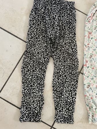 Süsse Sommerhose Viskose  Gr. 134 C&A schwarz weiss