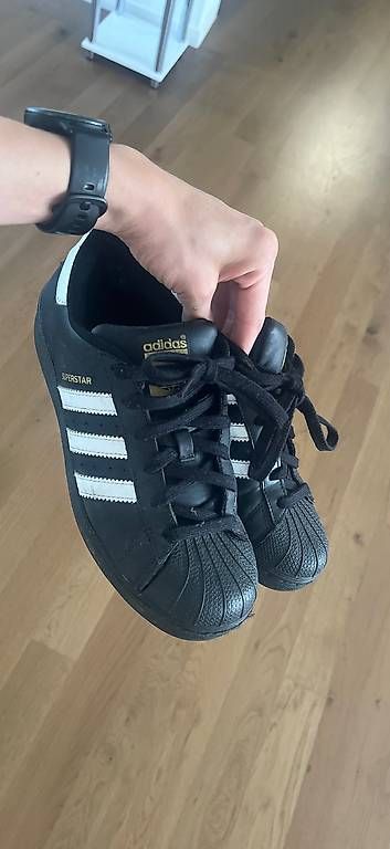 Damenschuhe: Adidas Gr. 38 2/3 – Gebraucht aus Liebefeld von sev_8dy8