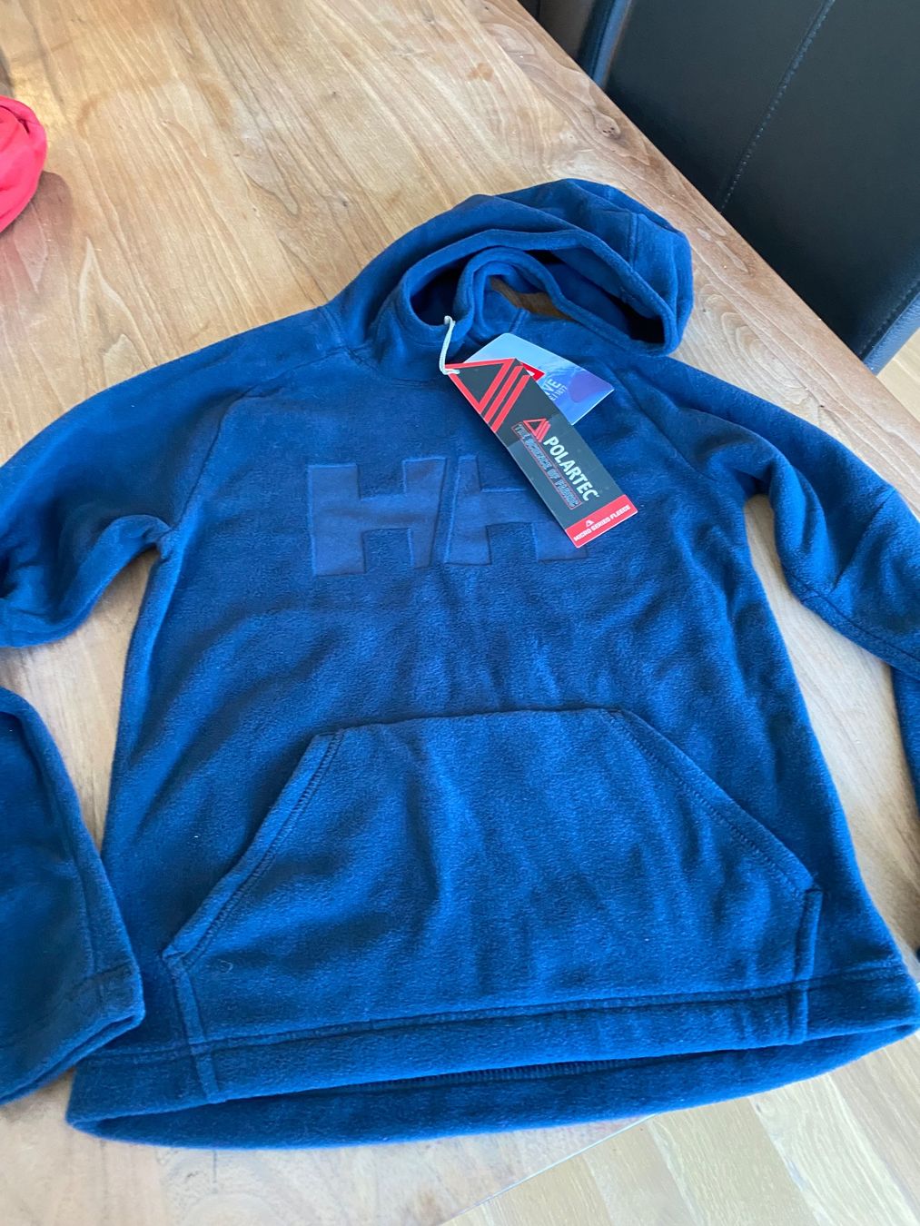 Helly Hansen Pulls et sweat-shirts: Fleece Pullover Helly Hansen – Neuf avec emballage d'origine à Baar par rel_9lvy
