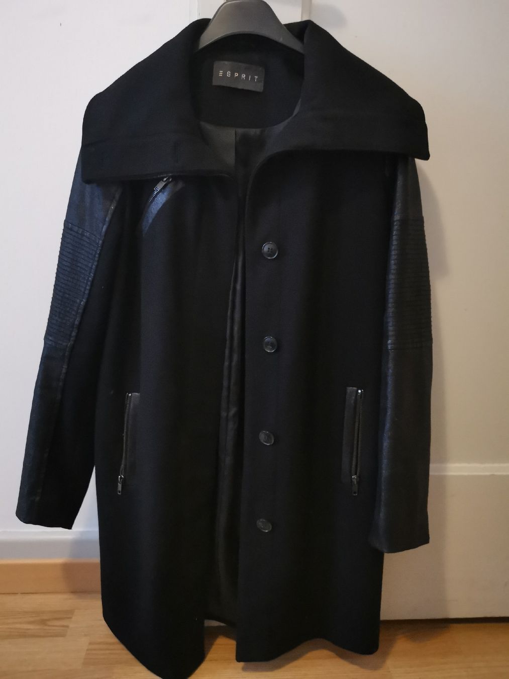 Esprit Manteaux: Manteau d'hiver Esprit, taille S – Neuf (Voir description) à Biel/Bienne par Edi5Roli3 1