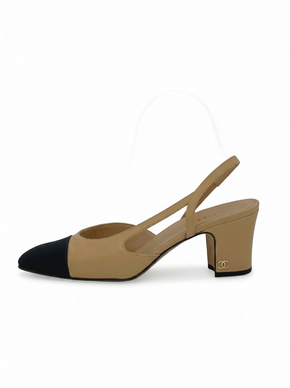 Chanel Scarpe da donna: Chanel Classic Slingback EU 36 Beige – Usato da Zürich venduto da shoe_shop