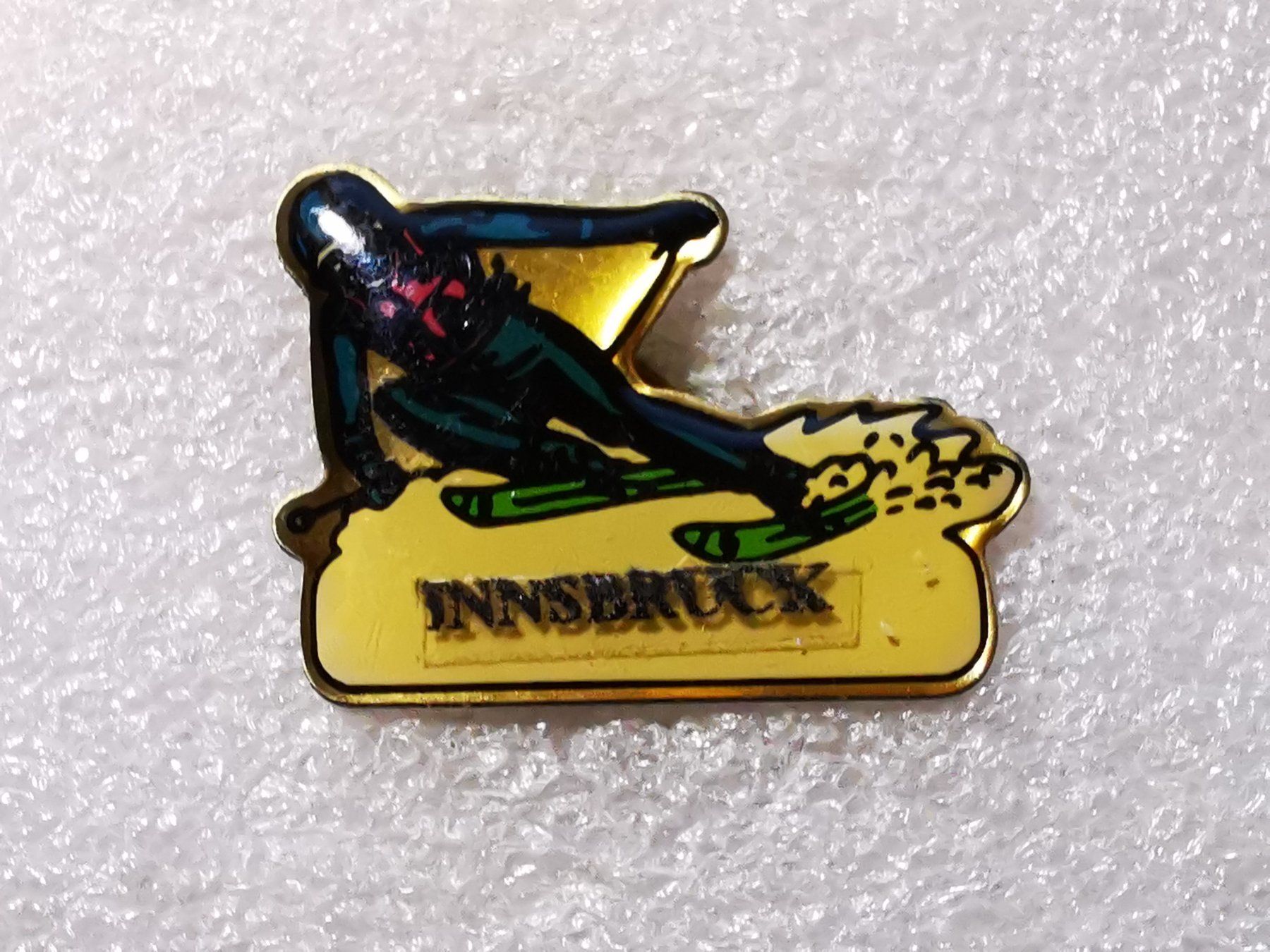 Placchette & Badge: Ansteckpin 51: Innsbruck – Usato da Oppligen venduto da Pin-Fall-Shop