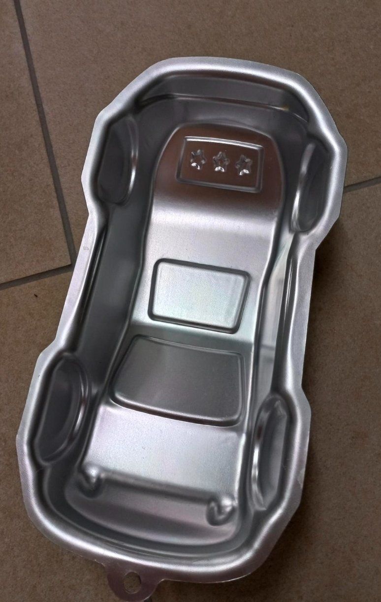 Moules à gâteaux: Backform Auto – D'occasion à Otelfingen par Nemo000 2