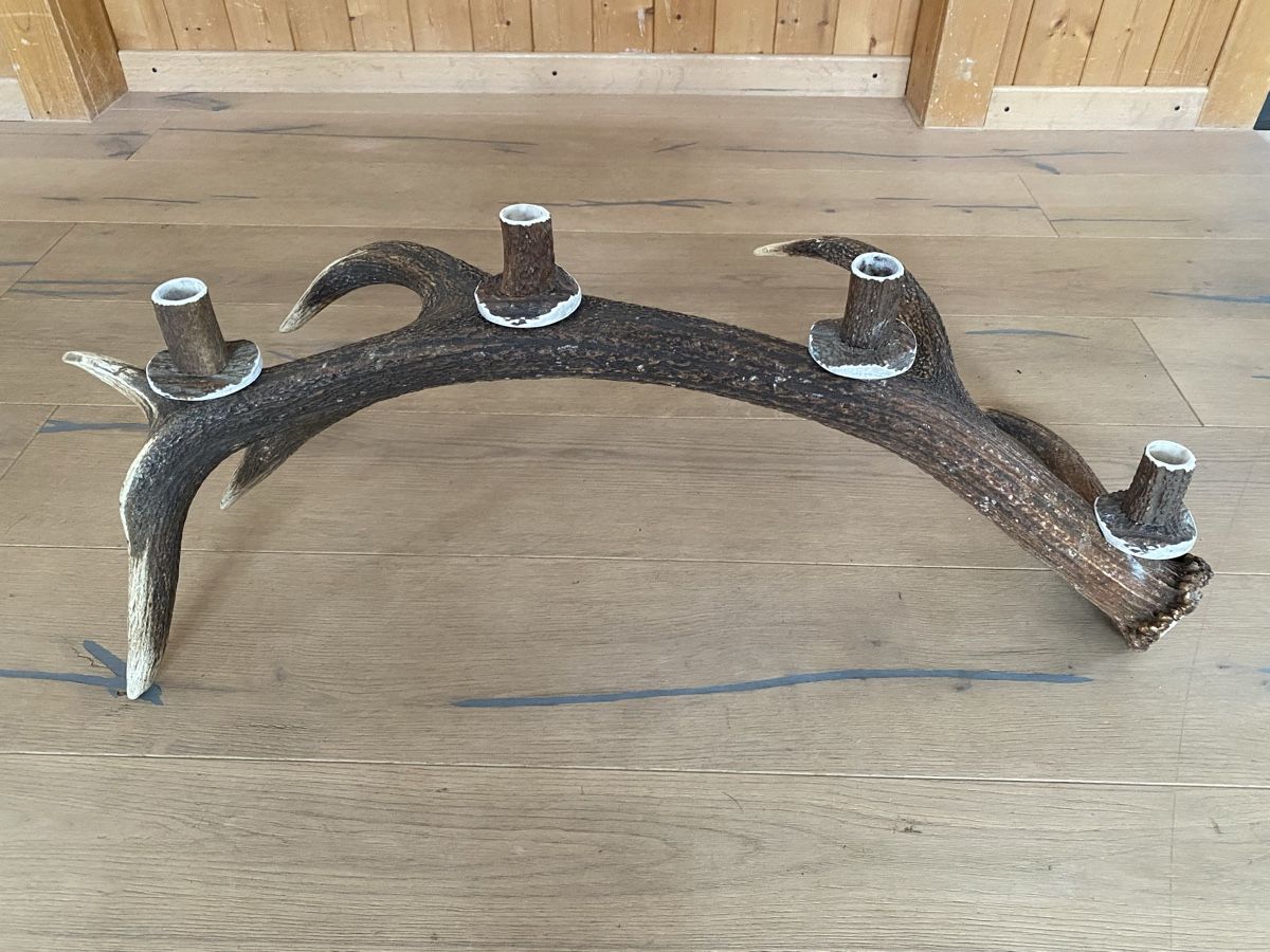 Altre raccolte & rarità: Hirschgeweih - Abwurfstange Kerzenhalter – Nuovo e nell'imballaggio originale da Trimmis venduto da Murin62