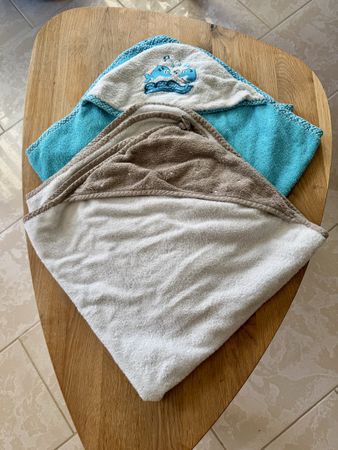 Baby Hooded Towels Set - Beige von Ikea und Blau mit Delfine