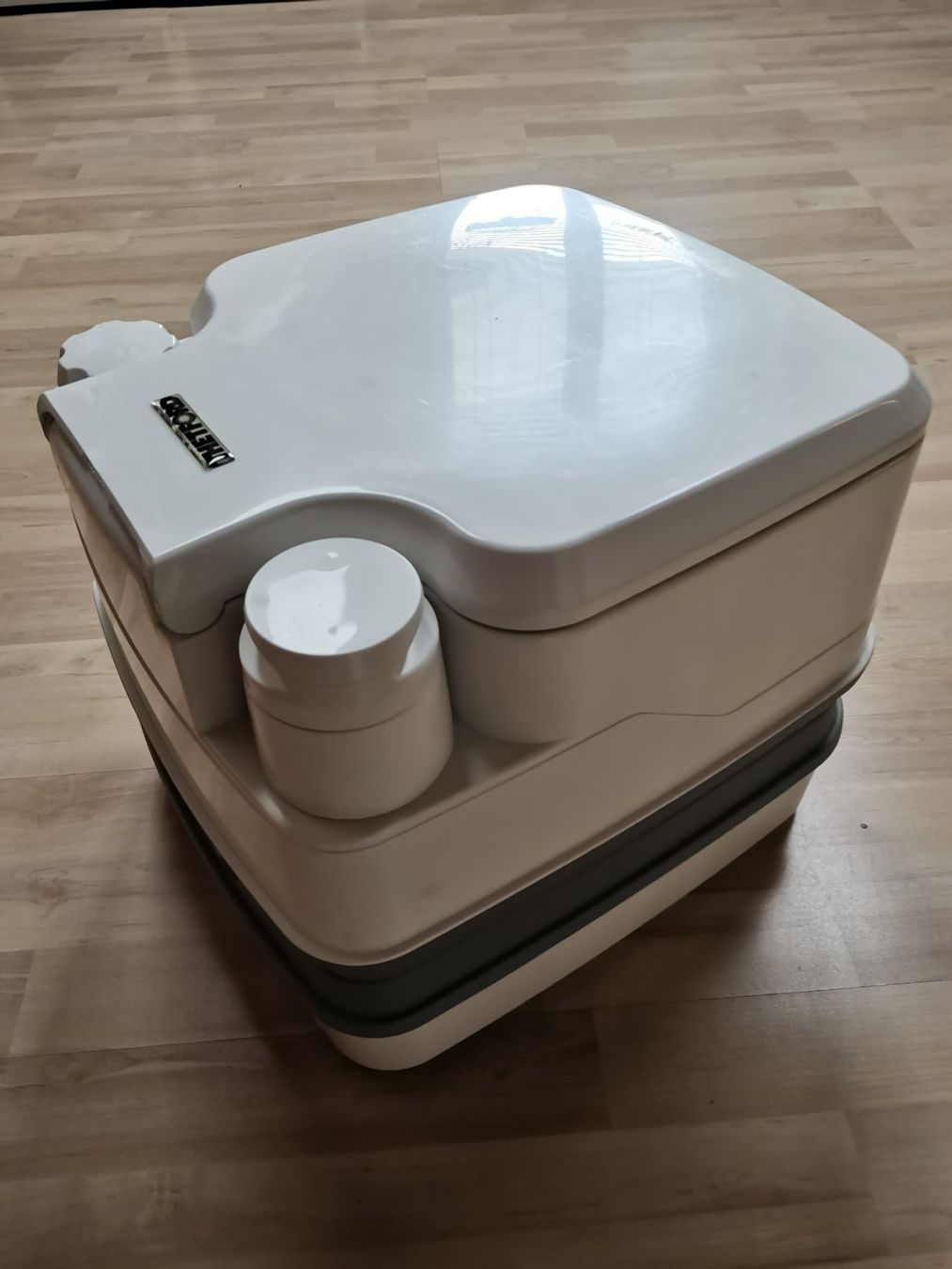 Thetford WC: Porta Potti Qube 335 – Nuovo (secondo la descrizione) da Waldstatt venduto da Wengi3 1