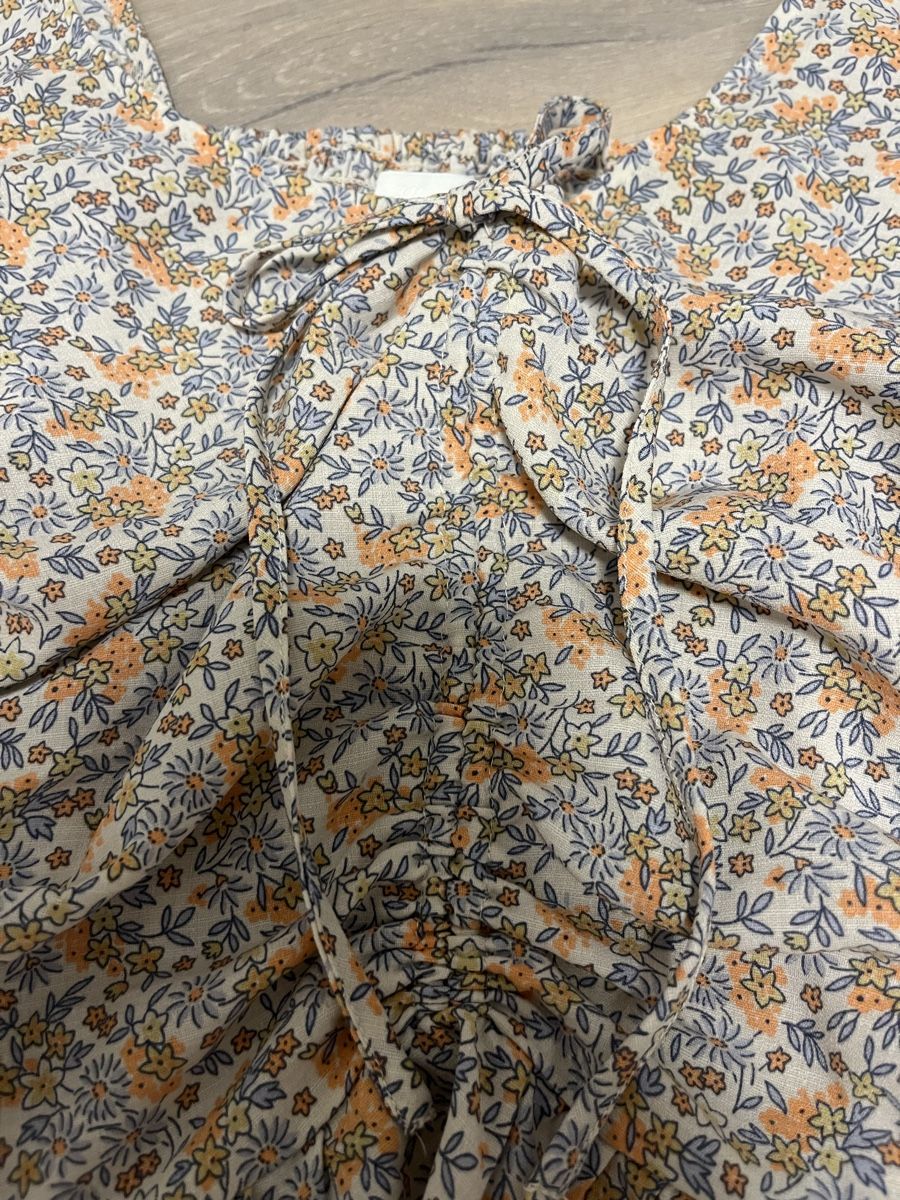 H&M Chemisiers: Bluse mit Blumenmuster weiss XS neu – Neuf (Voir description) à Birrwil par vanyboo 2
