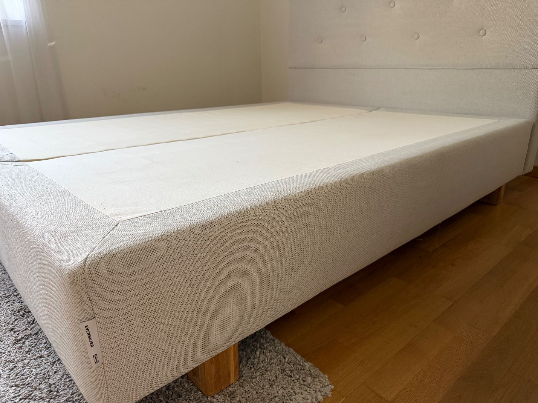 Ikea Letti: Bettgestell IKEA EVENSKJER Doppelbett hellgrau 160x200cm – Usato da Zürich venduto da Zuzana82 3