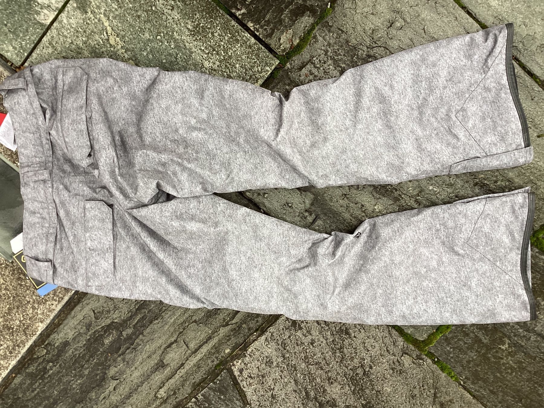 Volcom Pantaloni: Dame Volcom Skihose Goretex – Nuovo (secondo la descrizione) da Flüelen venduto da ne08 2
