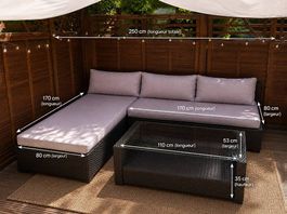 Lot: Salon de jardin en rotin avec coussins et table basse