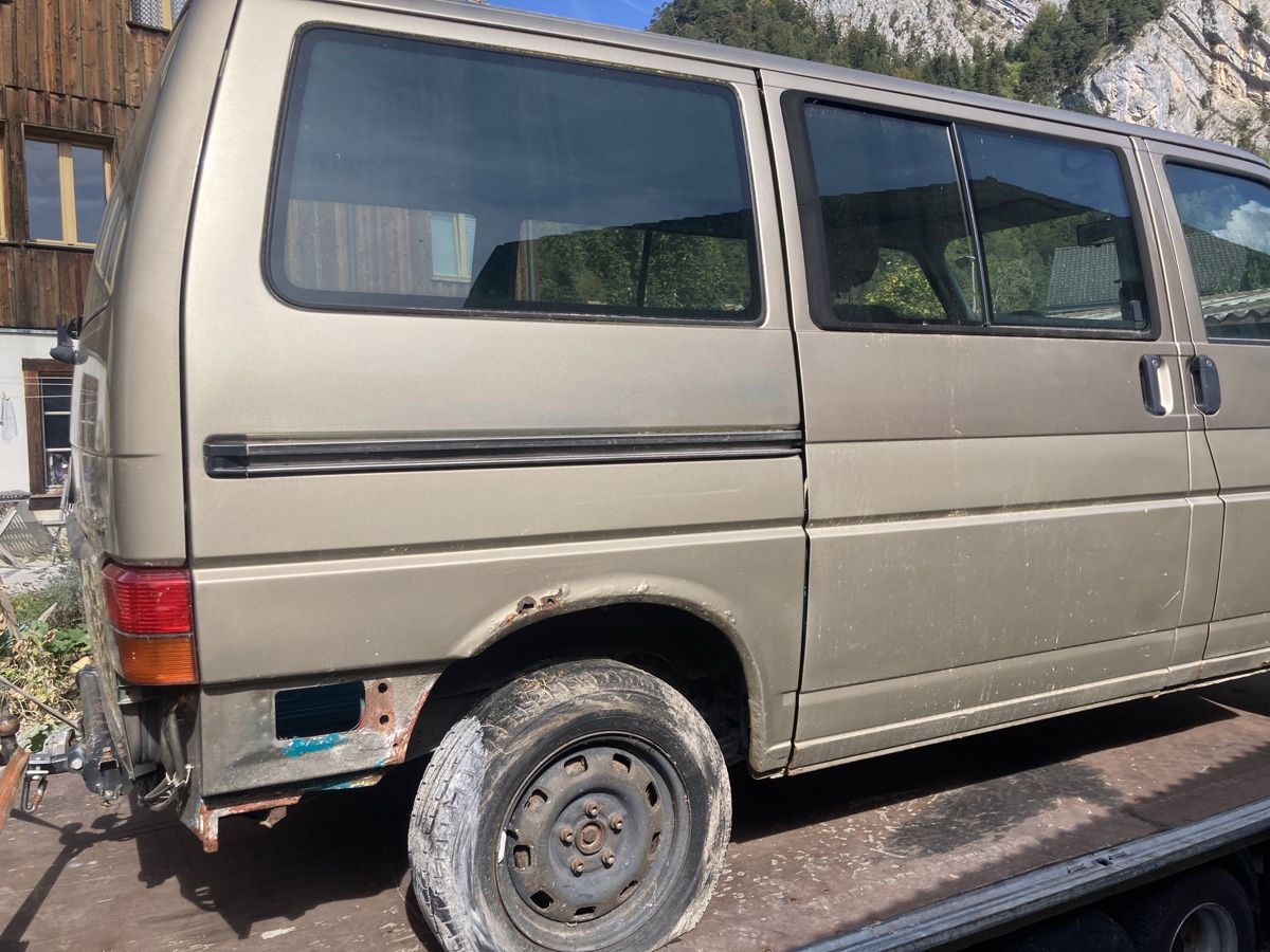 VW Autos: VW T4 2.4 Diesel – Defekt aus Krattigen von jon_9587 1