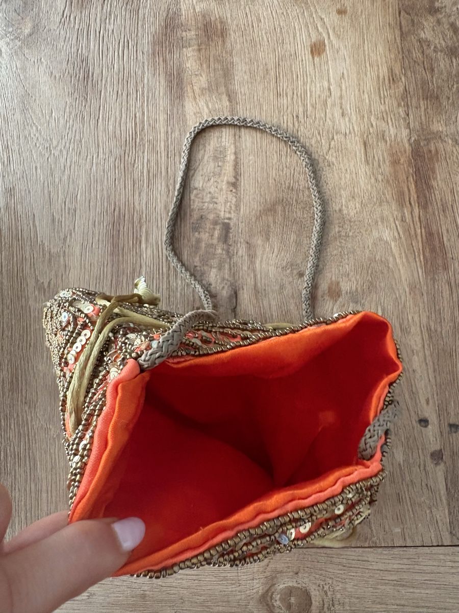Borse da donna: Bag Coral with Sequins like new – Nuovo (secondo la descrizione) da Dänikon ZH venduto da Annikaberg 2