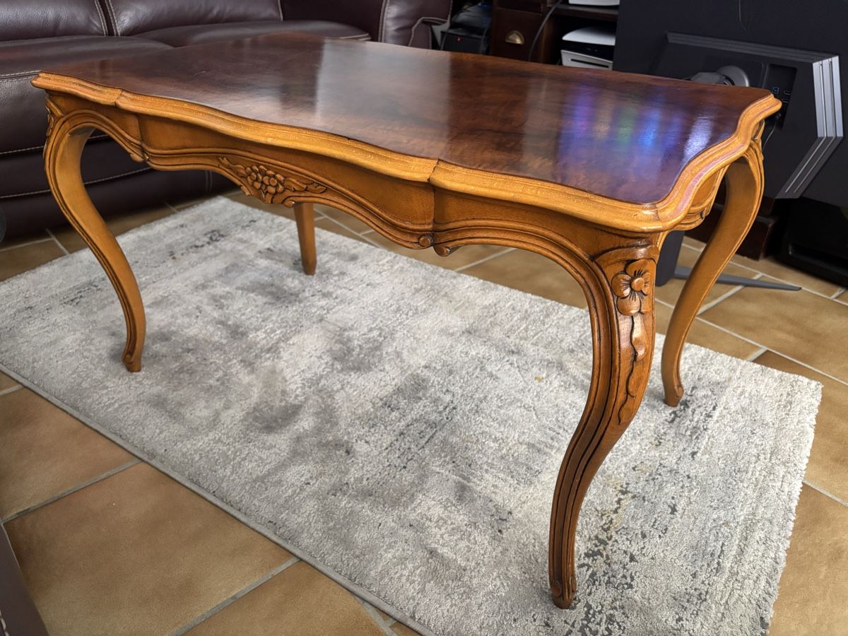 Tavoli: Table de salon en bois vintage – Usato da Sigriswil venduto da Gibi