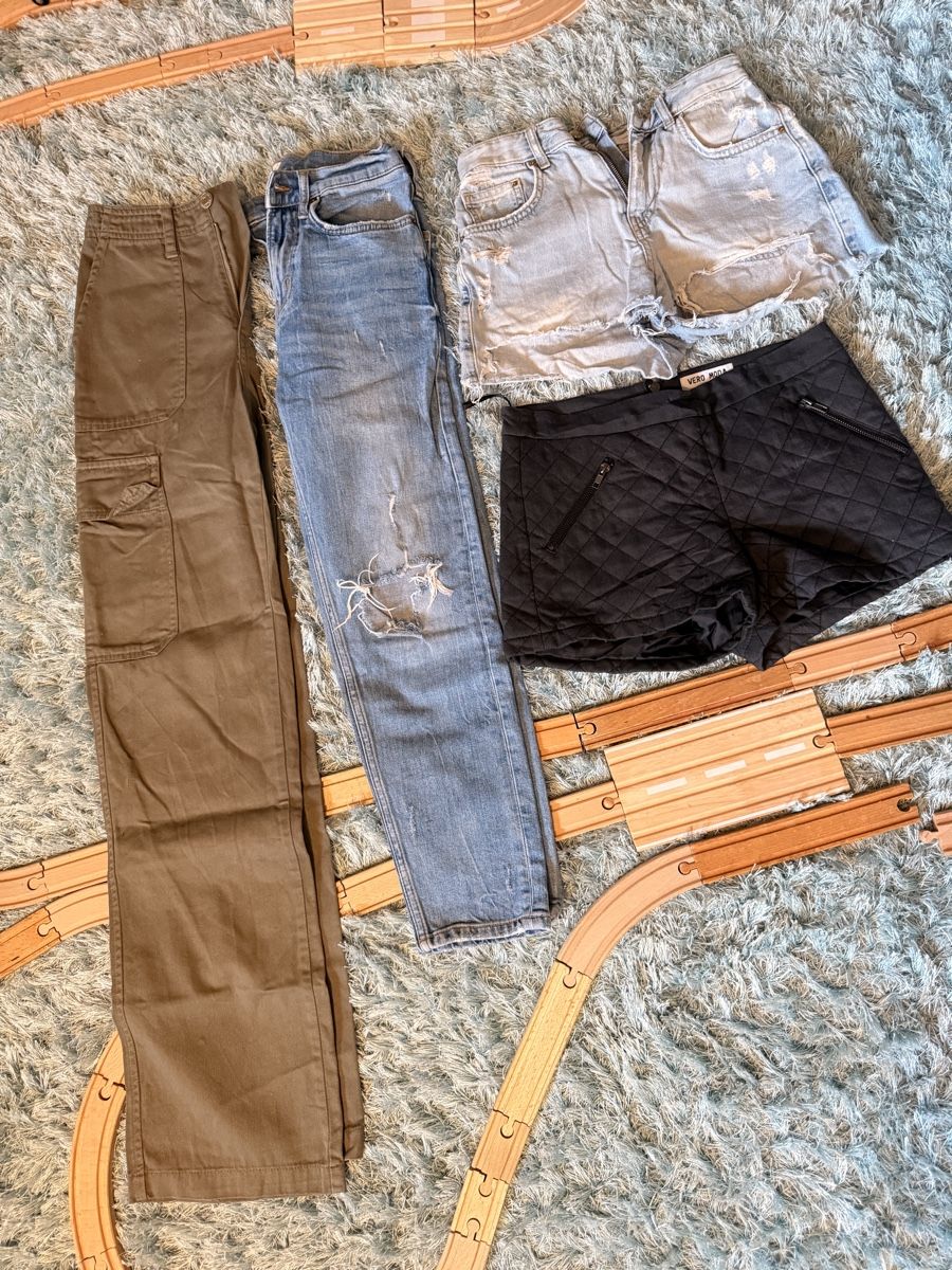 Lotti di vestiti: Paket Hosen 32/34/XS – Usato da Amlikon-Bissegg venduto da Rose_Rose