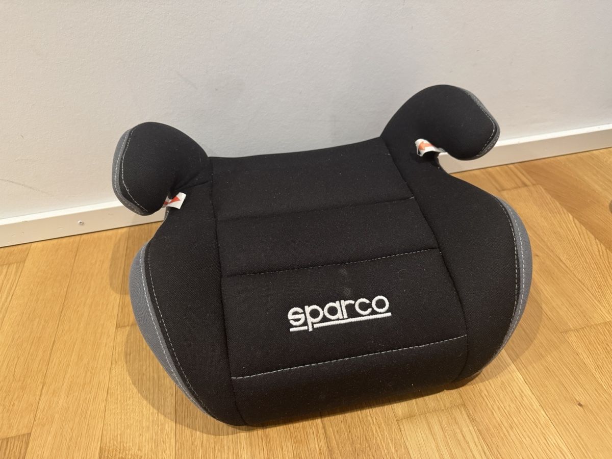 Sparco Auto-Kindersitze: Sparco Booster Seat black – Gebraucht aus Basel von robbasel