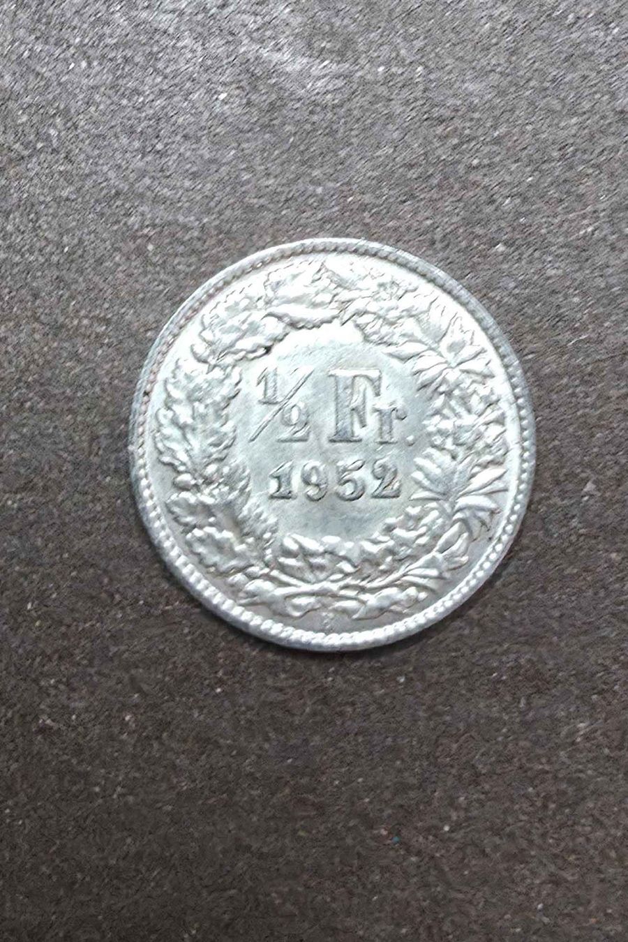 Tutti le monete: Silbermünze 1/2 Franken 1952 – Usato da Filzbach venduto da Cschufi