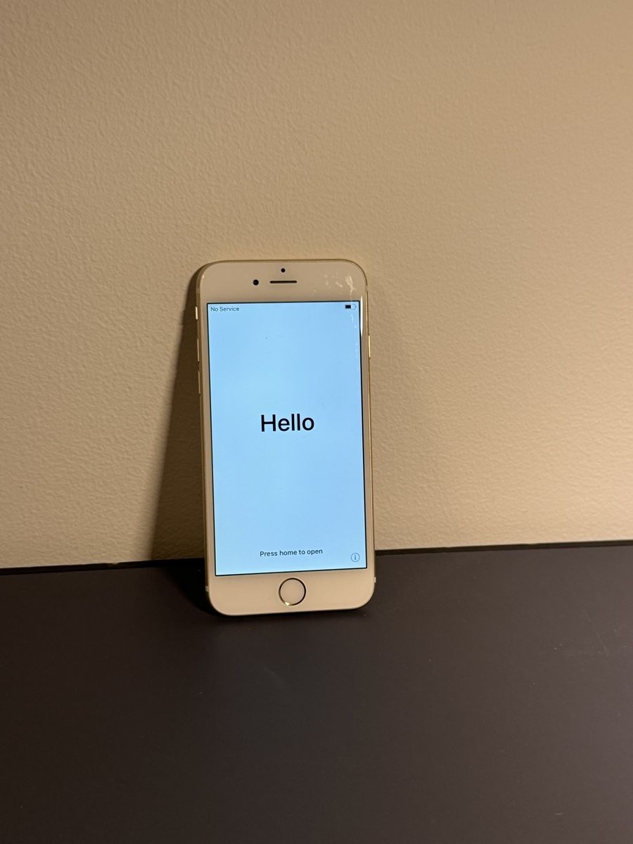 Apple Handys / Smartphones: Apple Iphone 6 in Gold – Defekt aus Gränichen von lixil