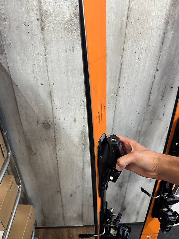Sci: ZAI Disruptor Orange  176 cm  inkl. Bindung – Usato da Sursee venduto da pilatus.sport 2