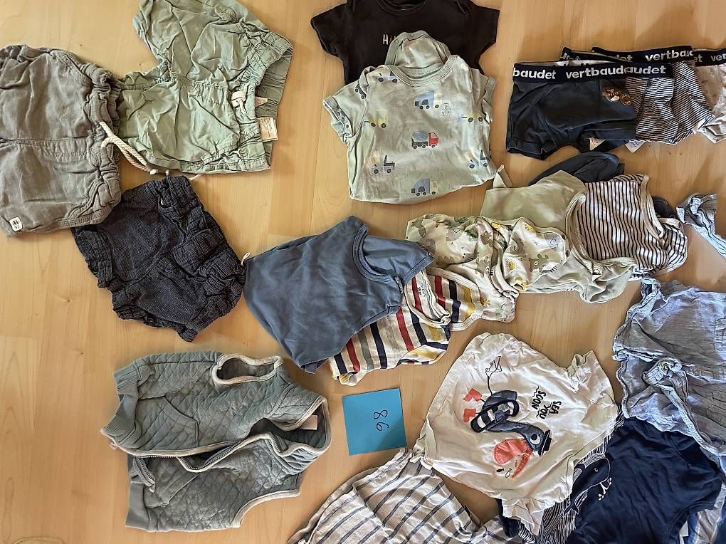 Kleiderpakete & -sets: Grosses Kleiderpaket Grösse 86 – Gebraucht aus Murten von ka_koen 3