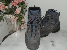 HOCHWERTIGE «LOWA» TREKKINGSCHUHE NP 228 CHF 40