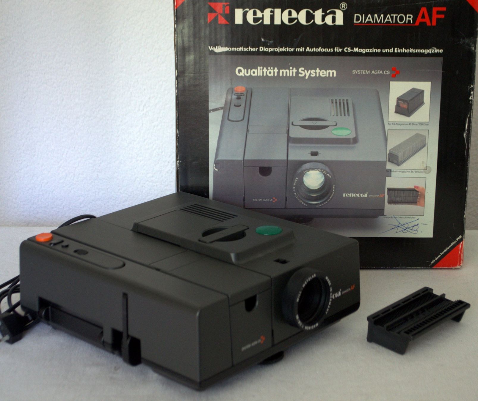 Vidéoprojecteurs: Reflecta Diamator AF Diaprojektor  /  projecteur – D'occasion à Collonges par arashee 1