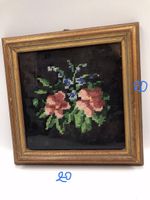 Charmant tableau ancien brodé, motif floral printanier.