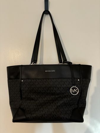 Michael Kors Tasche schwarz - guter Zustand