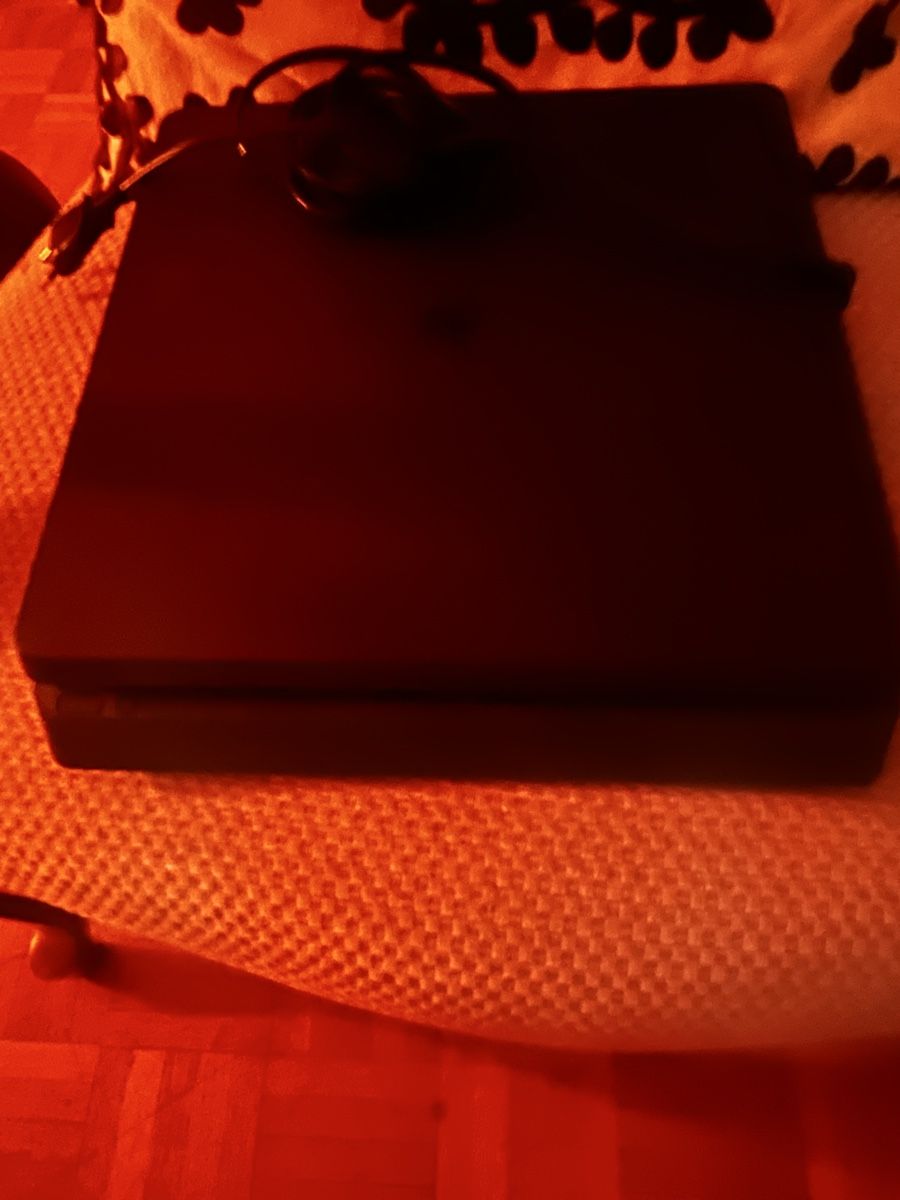 Sony Konsolen: PLAYSTATION 4 SLIM EDITION – Gebraucht aus Küsnacht ZH von lau_8qc2 5