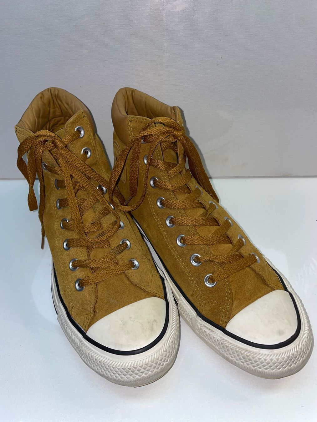 Converse Scarpe da uomo: Braune Wildleder Converse  'ALL STAR' High in Grösse 42 – Usato da Wolfhausen venduto da Mawere
