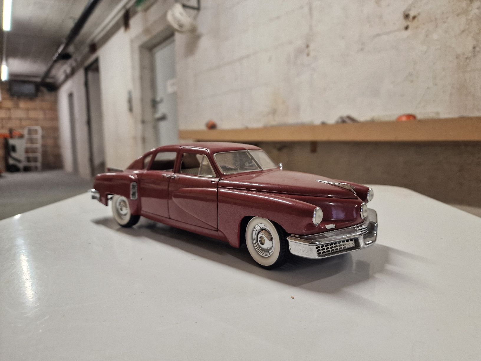 Kyosho Voitures modèles: Tucker  Torpedo 1948  – Défectueux à Alberswil par R21Turbo 3