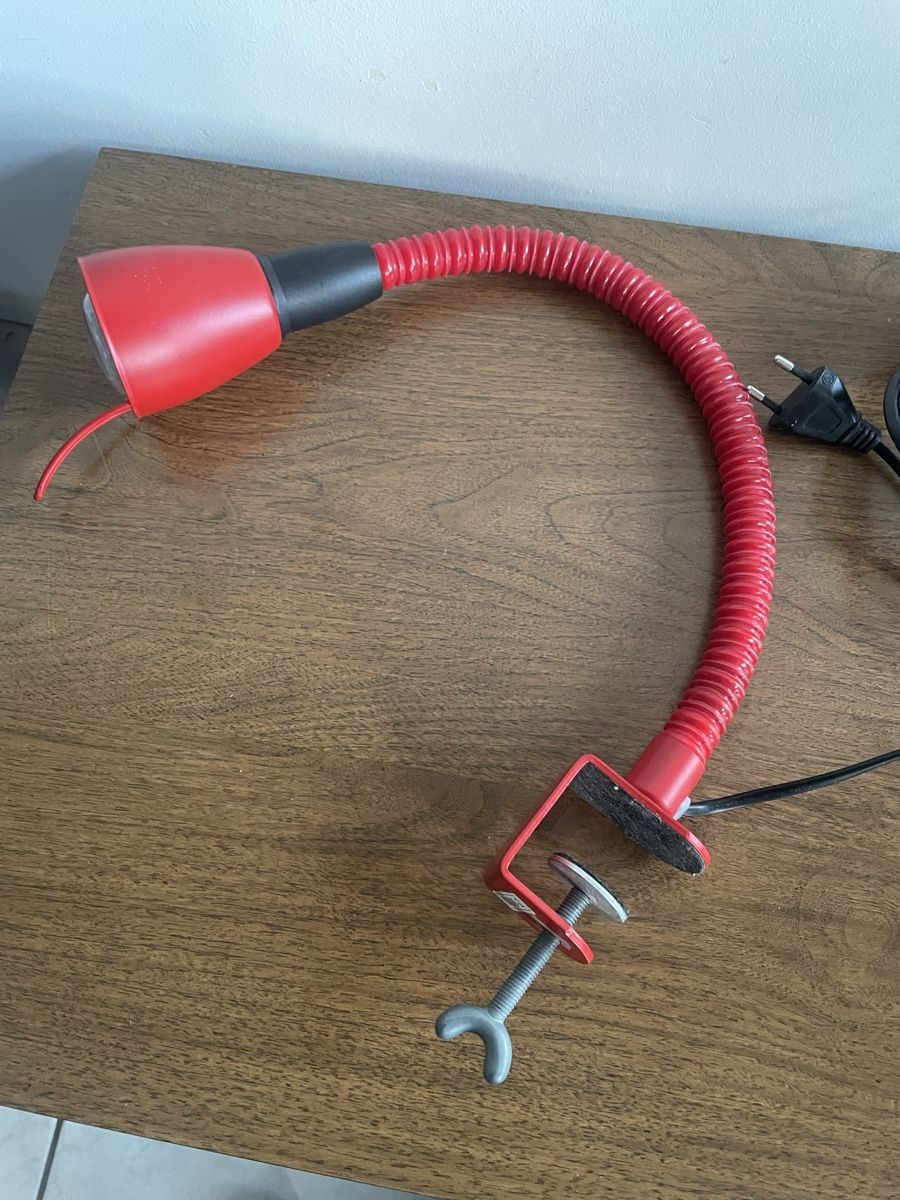 Lampade: Lampe de Bureau Vintage Rouge à Fixer – Usato da Vallamand venduto da Bricbracbroc82 2