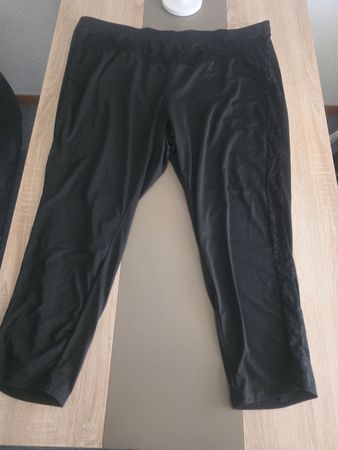 Schwarze Leggins Grösse 8XL, mit Spitze,