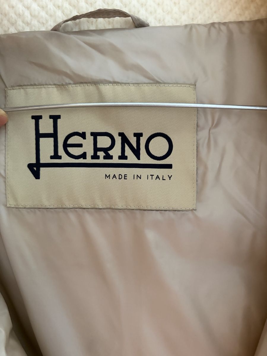 Herno Gilets: Herno Gilet Weiss Grösse 44 – D'occasion à Zürich par giu_f78m 2