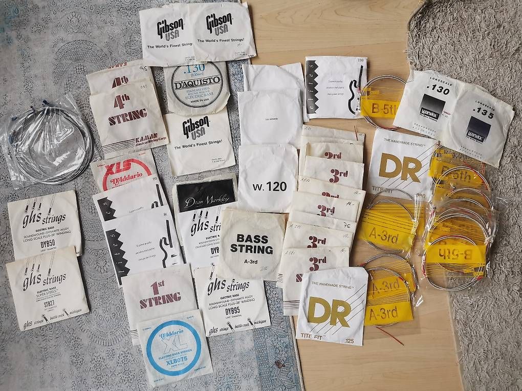 Strumenti musicali: Bass Strings (diverse)  – Usato da Bern venduto da chr_pkg2 2