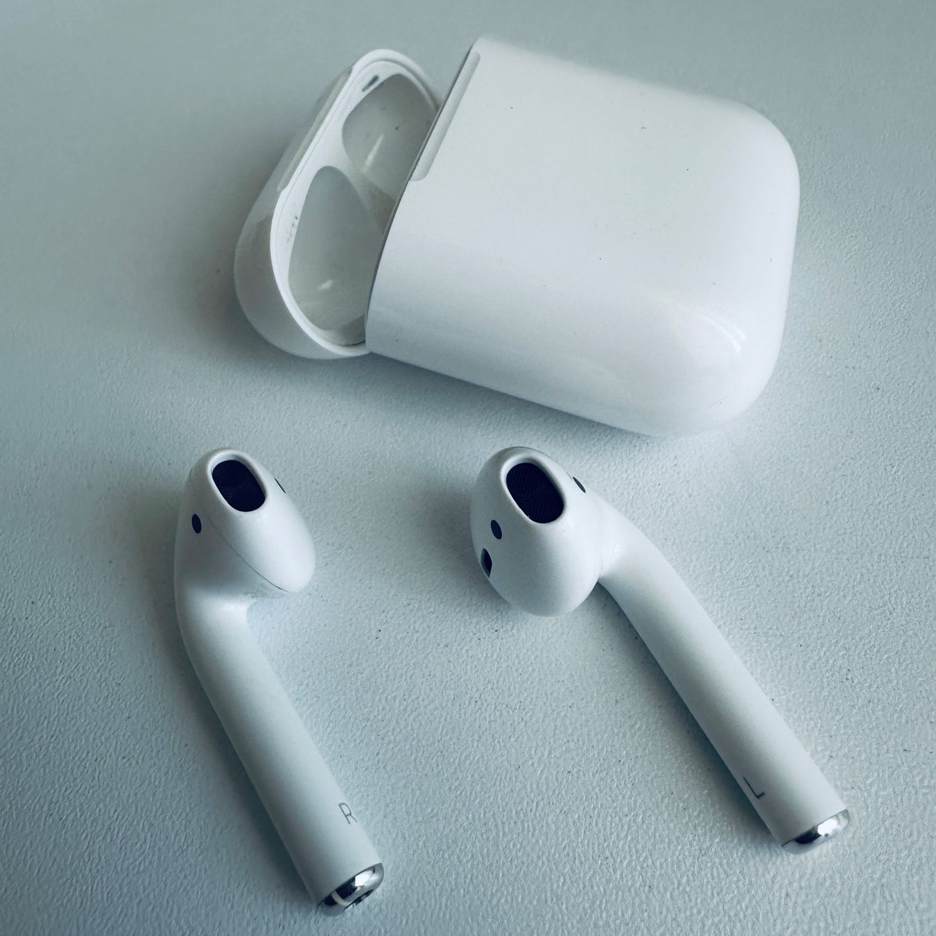 Apple Cuffie: Original Apple AirPods 2 Kopfhörer Wireless Lightning Kabel – Usato da Basel venduto da MY.AIRPODS.SHOP 1