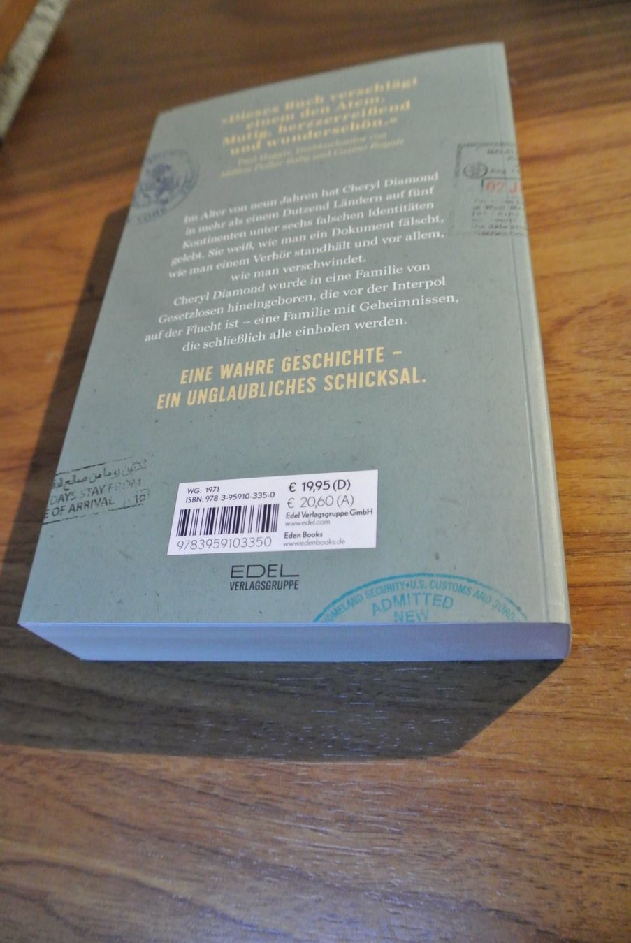 Libri: Nowhere Girl – Usato da Rüschlikon venduto da Plk1 1