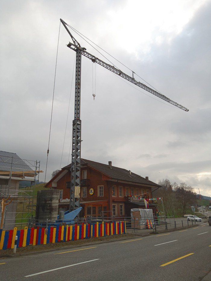 Gru: Baukran Condecta – Usato da Diessenhofen venduto da hetech