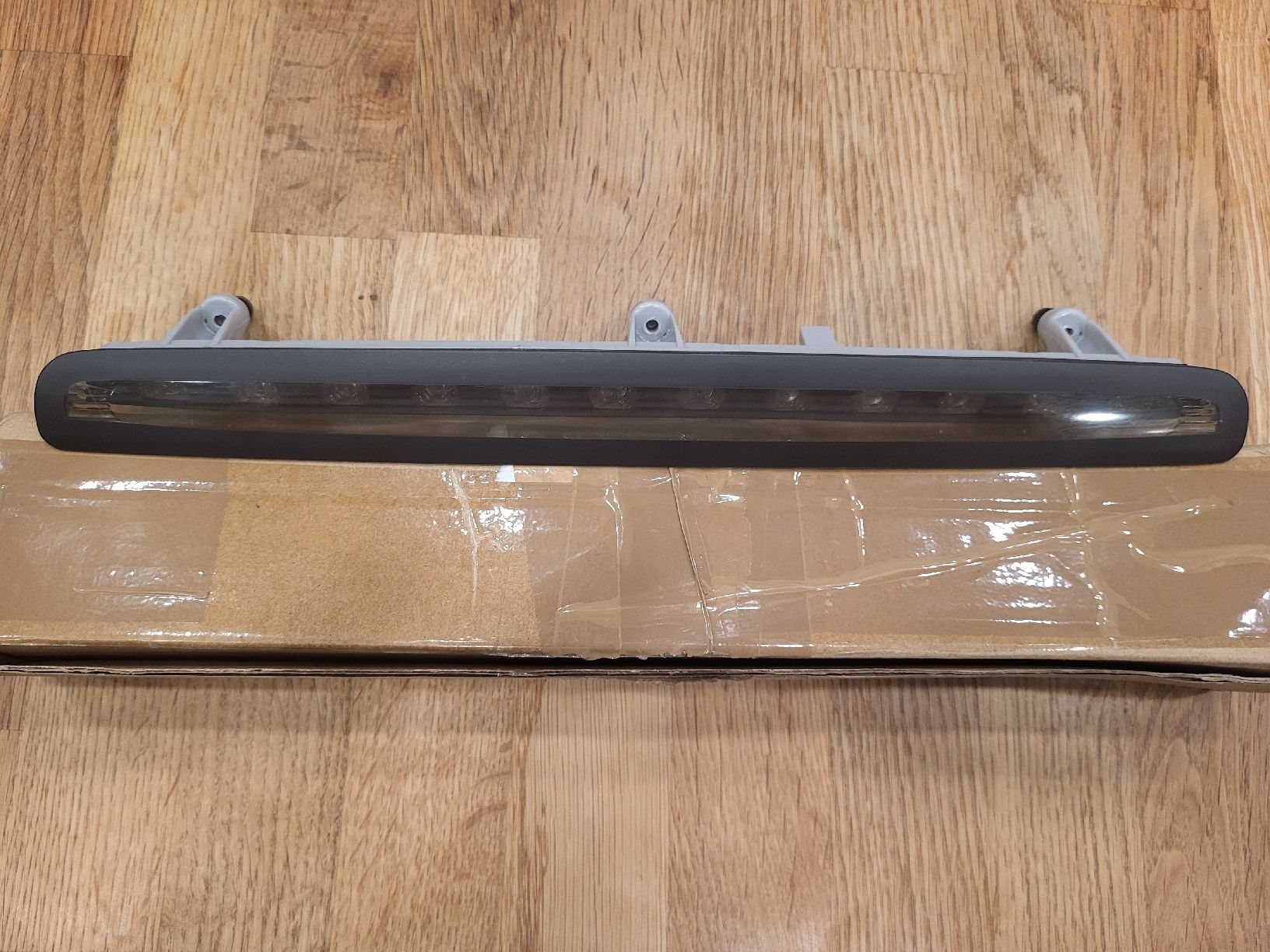 Tutti pezzi di ricambio auto: Vw t5  3. Bremslicht – Usato da Arnegg venduto da beda11 1